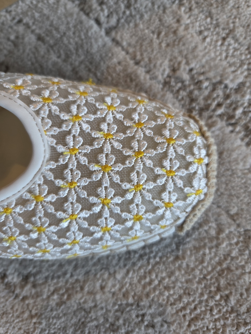 Jessica Simpson White Flats with Yellow Floral Embroidery